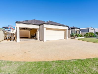 24 Conebush  Circle, Falcon WA 6210