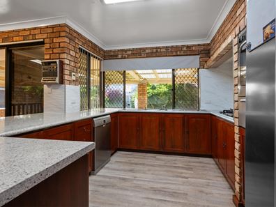 8 Trythall Place, Hannans WA 6430