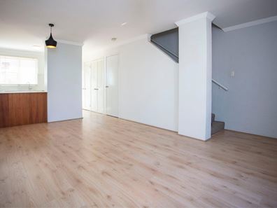 117/2 Wall Street, Maylands WA 6051