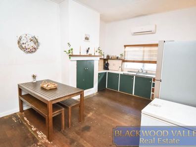 11 Hampton Street, Bridgetown WA 6255