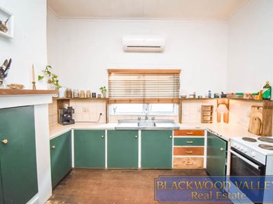 11 Hampton Street, Bridgetown WA 6255