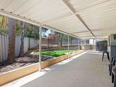 39 Corring Way, Parmelia WA 6167