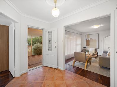 5 George Street, Kelmscott WA 6111