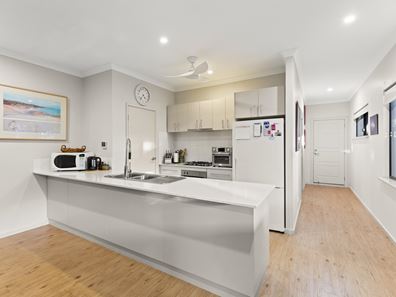 22 Nakamura Avenue, Bilingurr WA 6725