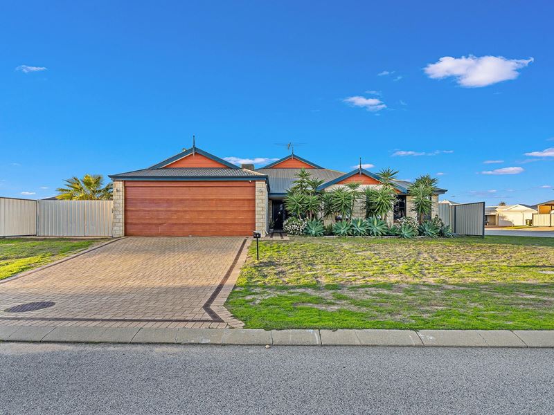 14 Camden Way, Meadow Springs