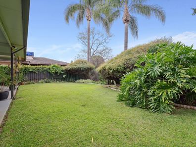 137 Howes Crescent, Dianella WA 6059