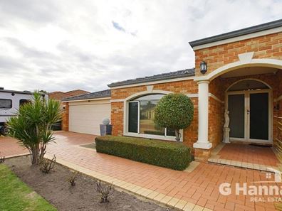 6 Lomandra Dr, Canning Vale WA 6155