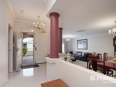 6 Lomandra Dr, Canning Vale WA 6155