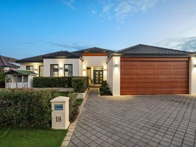 18 Hardwick Boulevard , Canning Vale WA 6155