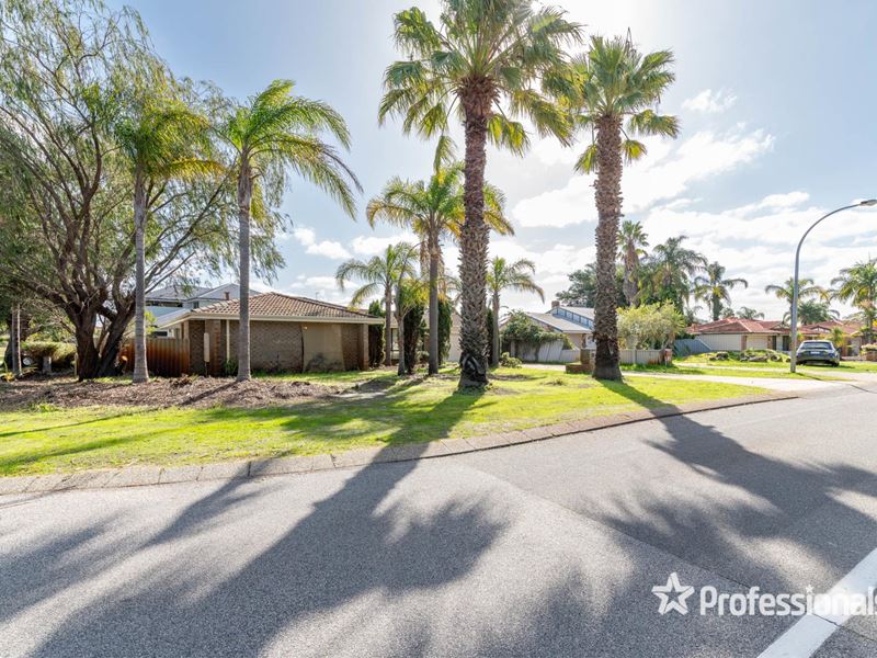 33 Kingfisher Avenue, Ballajura