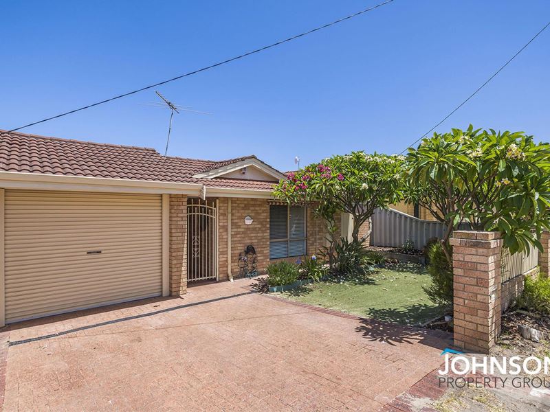 4/7 Ravenswood Drive, Nollamara WA 6061
