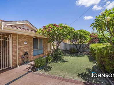 4/7 Ravenswood Drive, Nollamara WA 6061