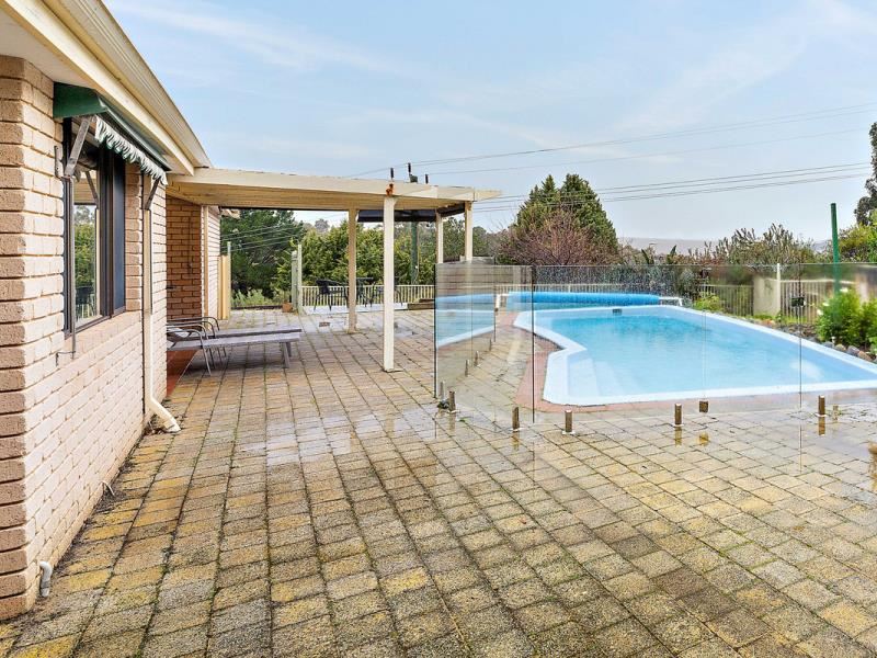 12 Orchid Drive, Roleystone WA 6111