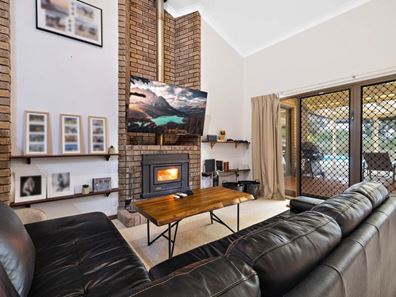 12 Orchid Drive, Roleystone WA 6111