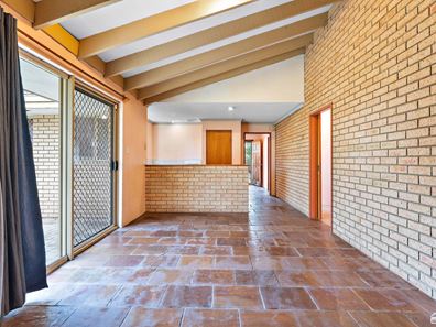28 Lemon Grove, Seville Grove WA 6112