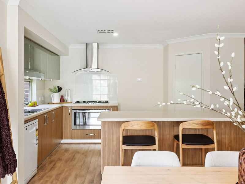 30 Laylock Avenue, Aveley WA 6069