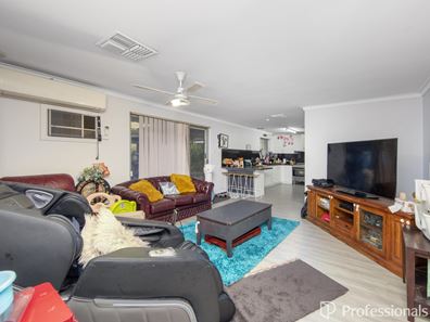 75 Solandra Way, Forrestfield WA 6058