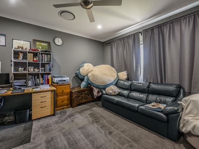 4 Ego Creek Loop, Waggrakine WA 6530