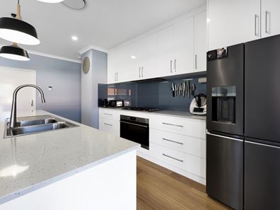 4 Ego Creek Loop, Waggrakine WA 6530