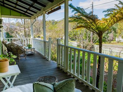 7 Marginata Crescent, Dwellingup WA 6213