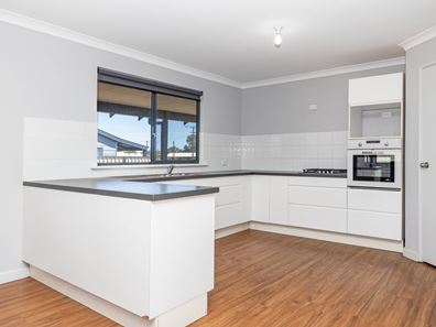 4 Tarragona Loop, Cervantes WA 6511