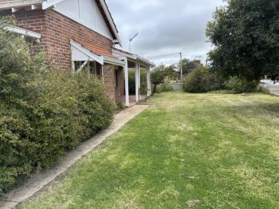 24 Adam Street, Katanning WA 6317