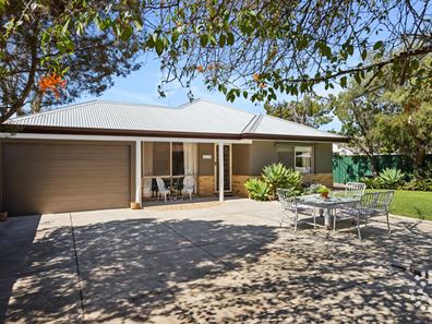 37A Nicholas Crescent, Hilton WA 6163