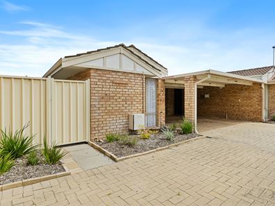 1/10 Hawkins Street, Rockingham WA 6168