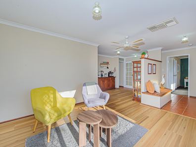 4 Pender Court, Thornlie WA 6108
