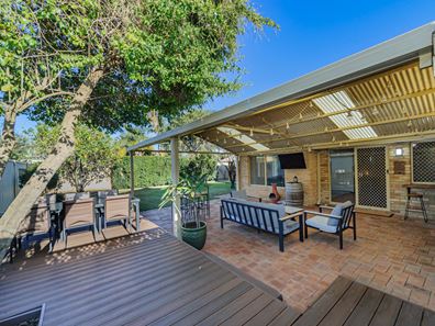 4 Pender Court, Thornlie WA 6108