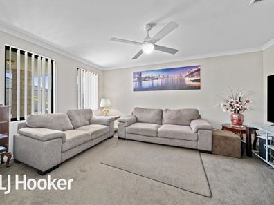 5D Ayer Road, Queens Park WA 6107