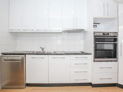 4 Peter Way, South Hedland WA 6722