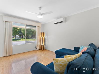 4 Tozer Loop, Atwell WA 6164