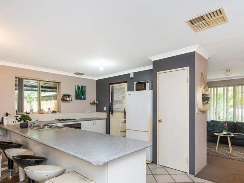31 Saskatchewan Way, Greenfields WA 6210