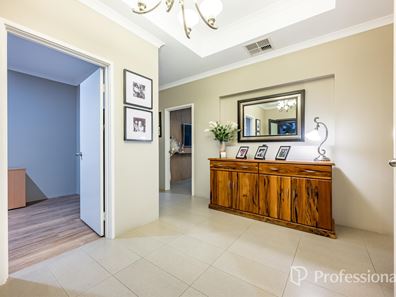 27 Seaspray Crescent, Jindalee WA 6036