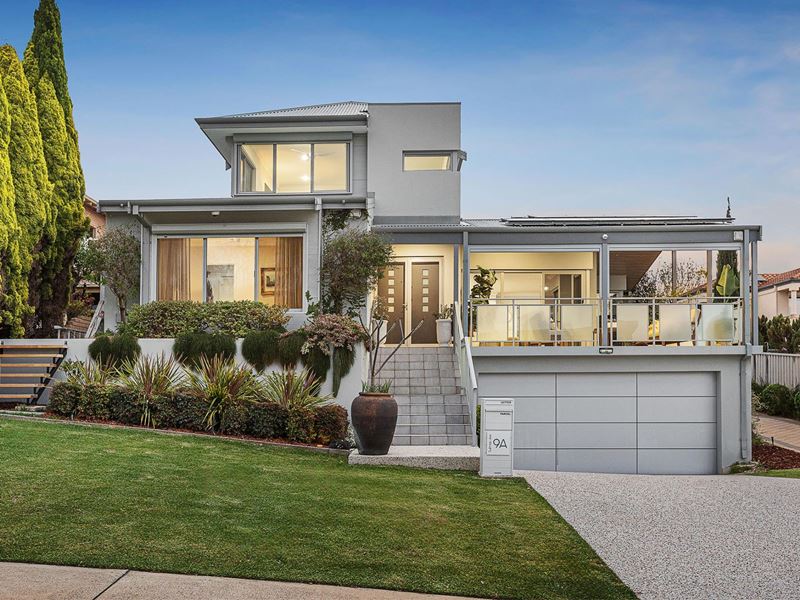 9A Sulman Avenue, Salter Point WA 6152