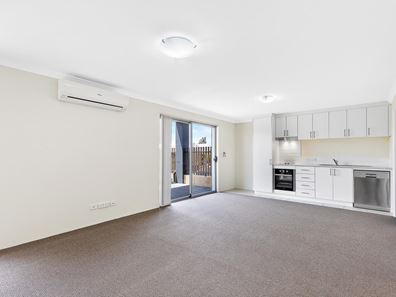 5A/11 Student Loop, Coolbellup WA 6163