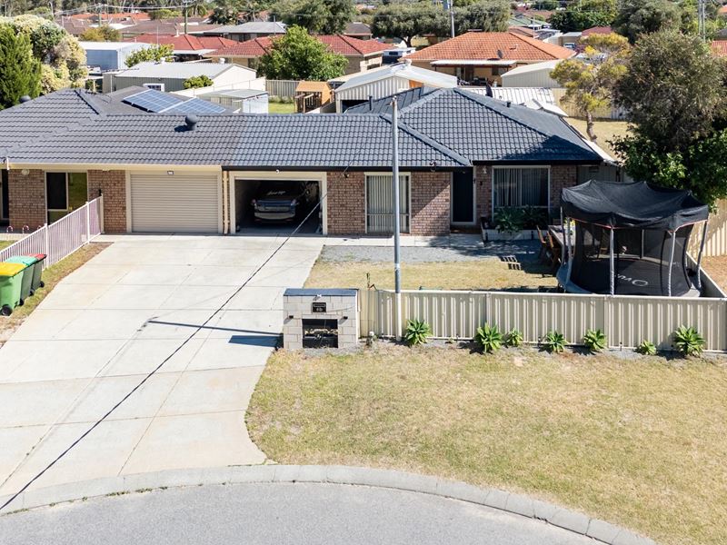 6B Nandi Court, Waikiki WA 6169