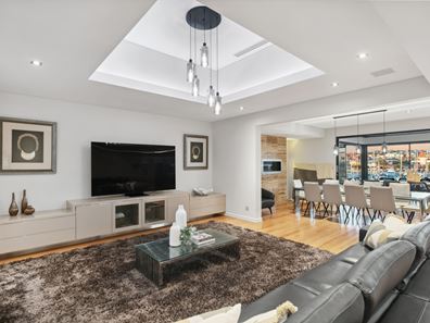 2 Southampton Lane, Mindarie WA 6030