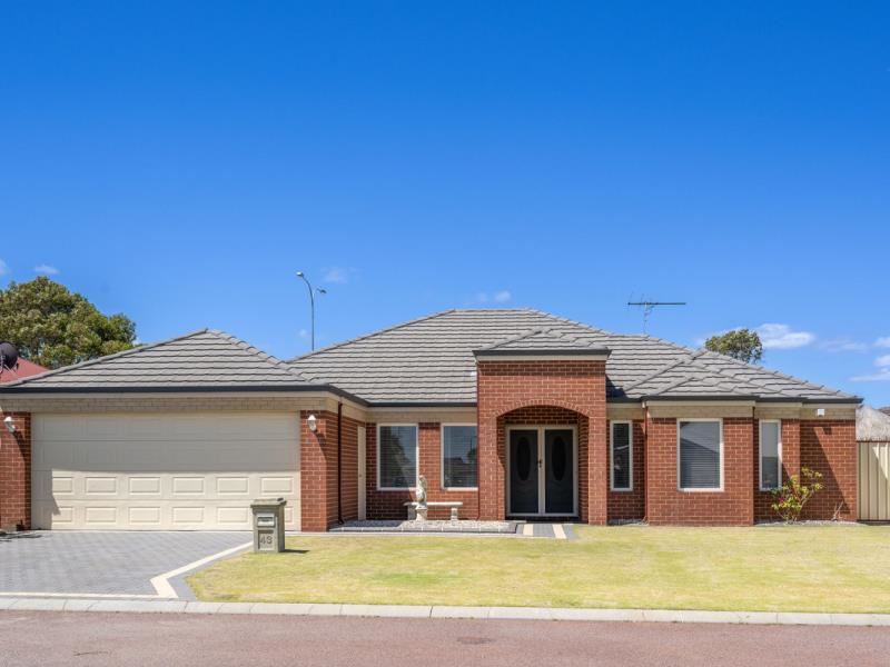 43 Apsley Bend, Tapping