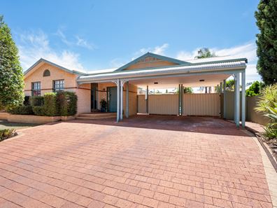 13 Riverina Way, Hannans WA 6430