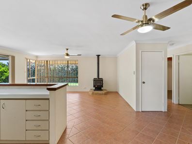 5 Ozone Court, Halls Head WA 6210