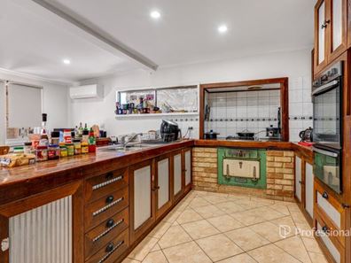 54 Sutcliffe Road, Waggrakine WA 6530