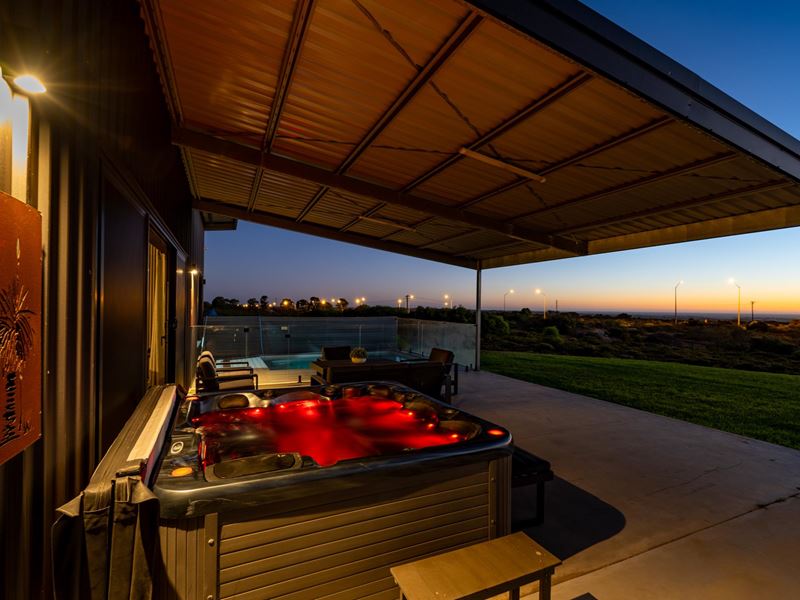 98 PINDARI PLACE, Karakin WA 6044