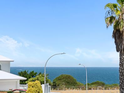 120 Castlecrag Drive, Kallaroo WA 6025