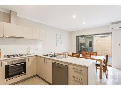 19 Quendamia Lane, Mandurah WA 6210