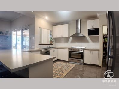 11 Nyumari Street, Baynton WA 6714