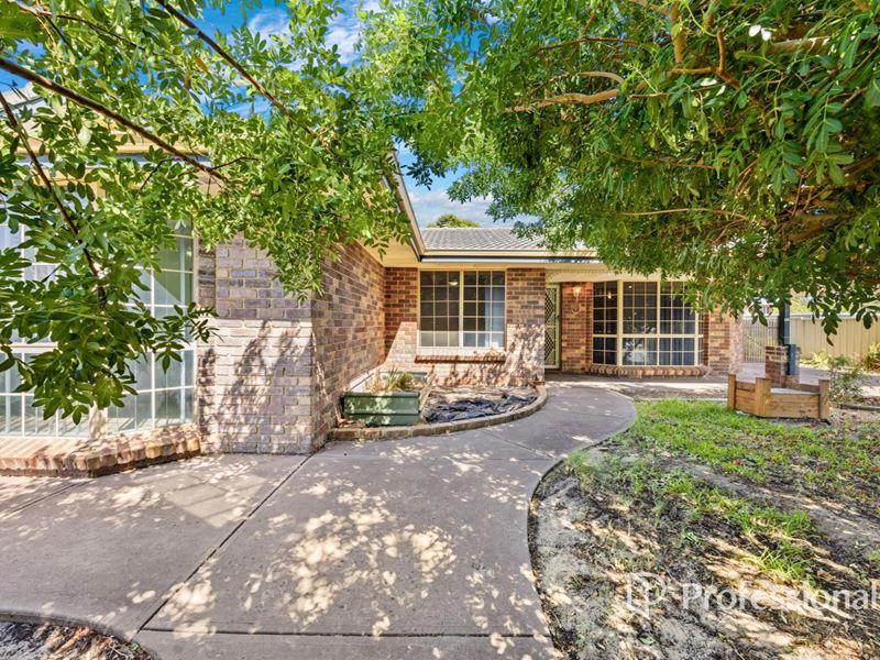 64 Wakefield Crescent, Australind