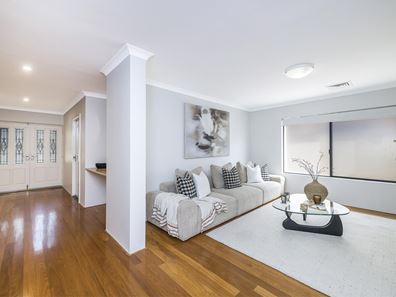 8 Hogg Avenue, Salter Point WA 6152