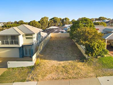 50 Mayor Road, Lake Coogee WA 6166